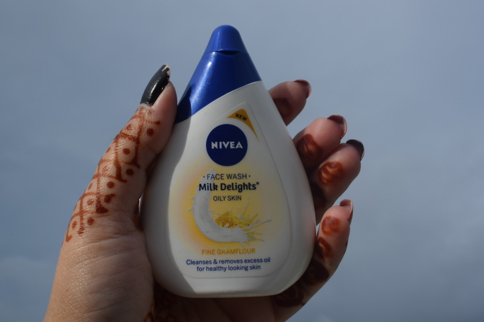 Nivea Milk Delights Fine Gramflour Face Wash Review