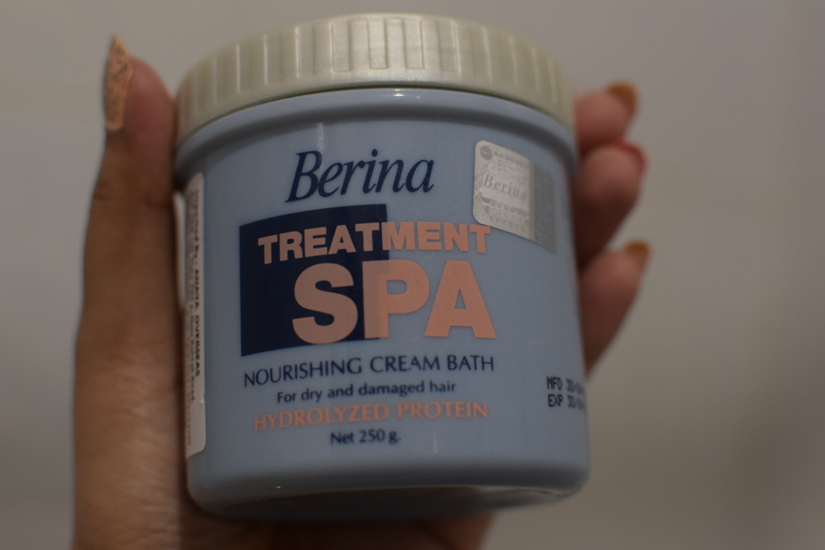 Berina Hair Spa Treatment Nourishing Cream Bath Review
